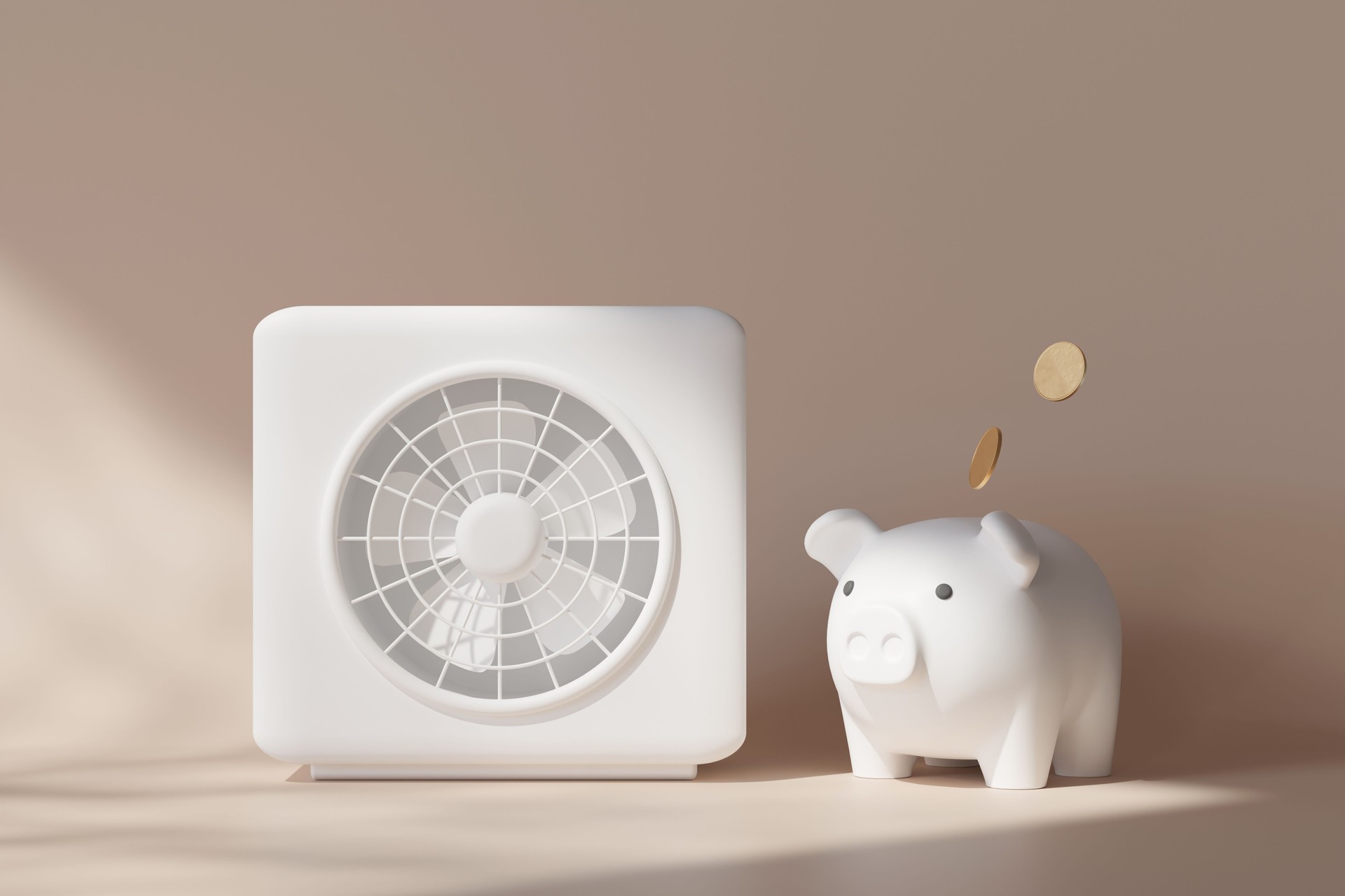 Dieses 3D-Rendering zeigt eine Luftwärmepumpe neben einem Sparschwein, das Energieeffizienz und Kosteneinsparungen symbolisiert. Das moderne Design unterstreicht innovative Technologie beim Heizen und Kühlen von Häusern