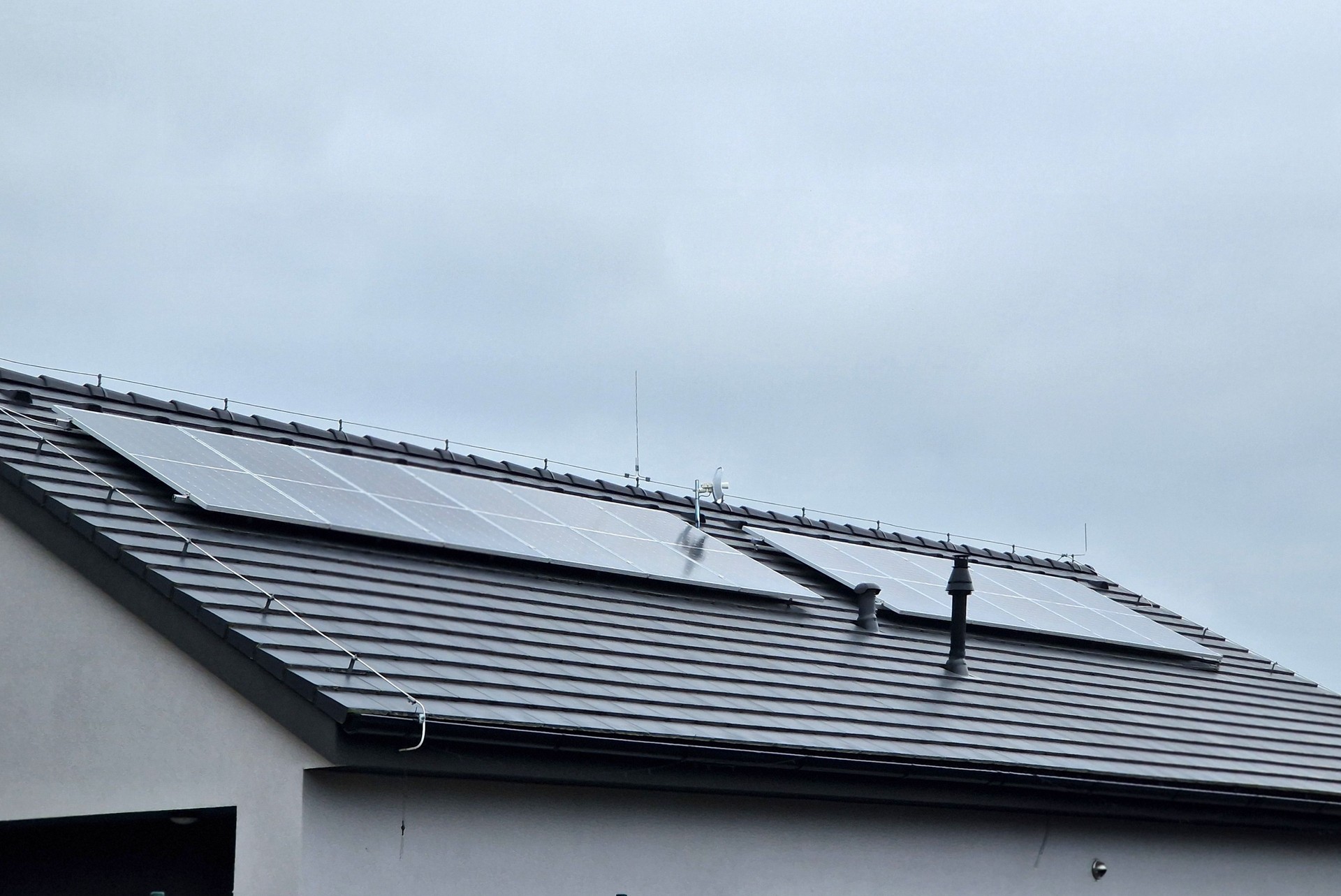 Install Solar Roof and power your home with a fully integrated solar and energy storage system. The glass solar tiles and steel roofing tiles look great